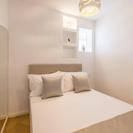 Apartment Splendido With Panoramic View - Private Parking Split