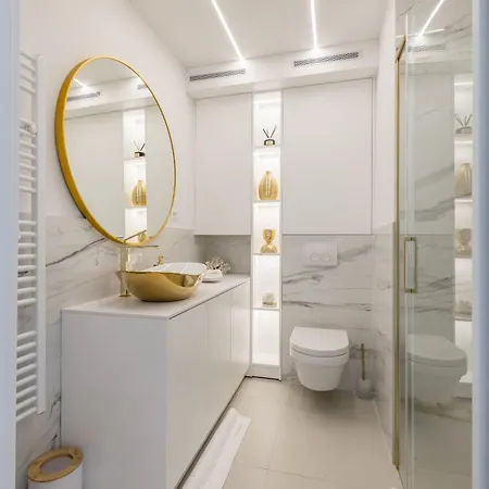Splendido With Panoramic View - Private Parking Apartment *