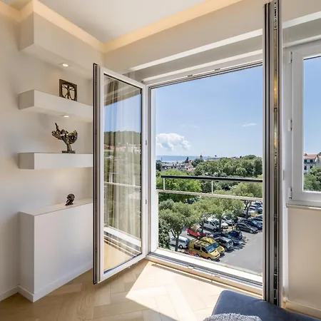 Splendido With Panoramic View - Private Parking